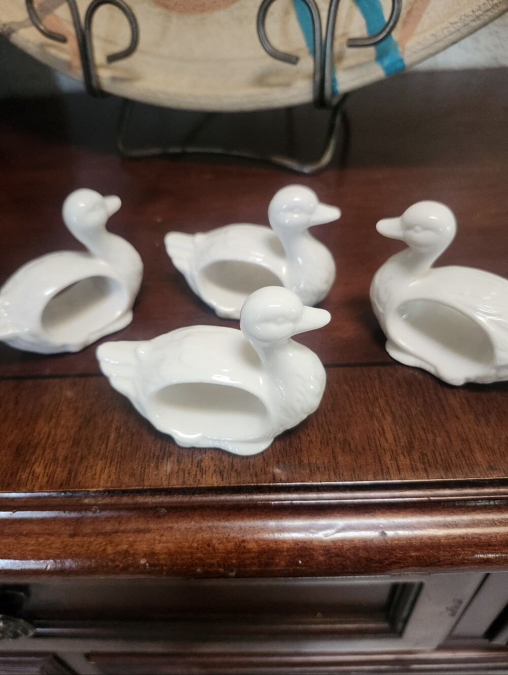 Set of 4 Ceramic Duck Napkin Rings - Glossy White